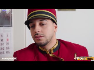 yasmina khan - goonerazzi - hornyhostel huge ass young